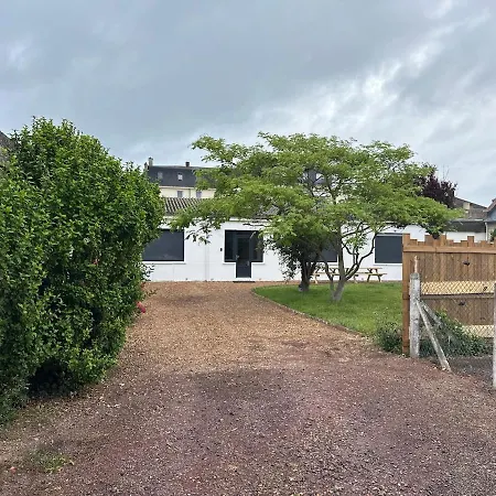 Ferienhaus Waterfront House With Garden And Parking