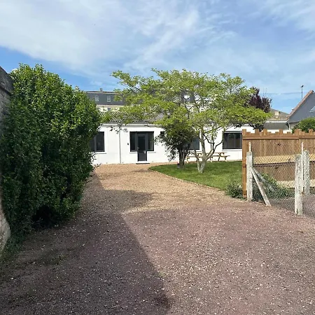 Waterfront House With Garden And Parking * Luc-sur-Mer